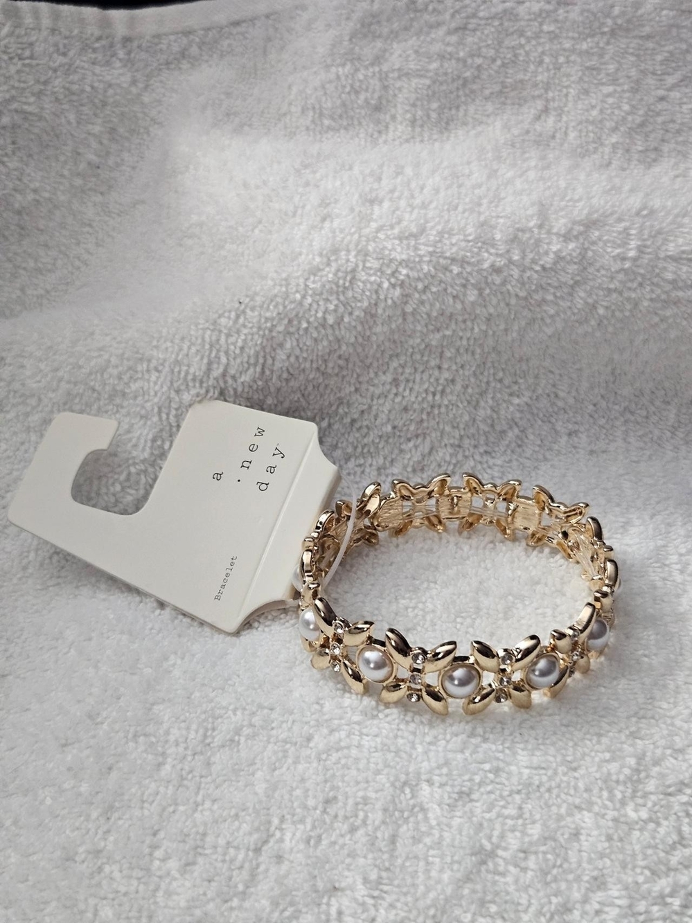 A New Day Gold Floral Filigree Pearl Crystal Statement Stretch Bracelet